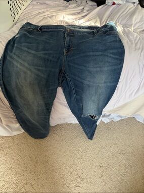 Old Navy Women's Medium Wash Boyfriend Jeans